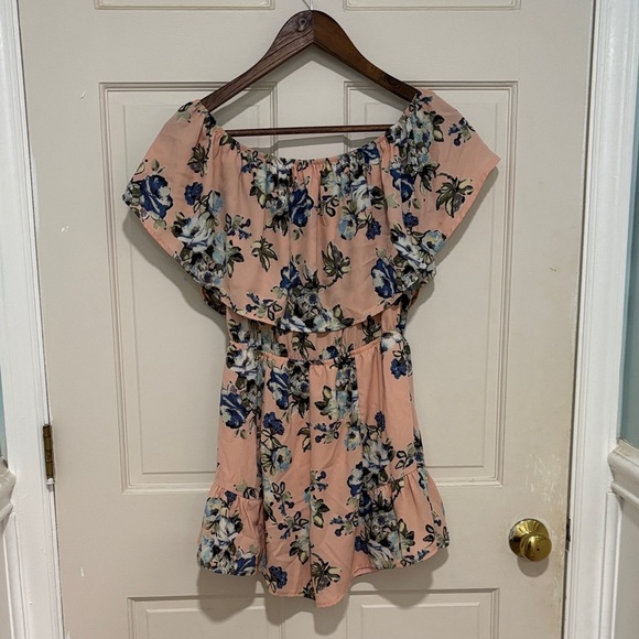 Altar'd State Peachy Pink Off the Shoulder Romper Boho style size medium - Picture 3 of 5